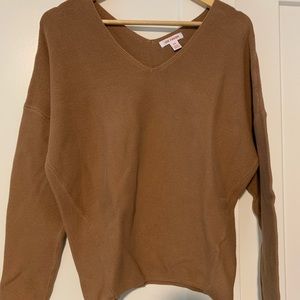 3/$15! Joe Fresh V-neck sweater. Women’s M